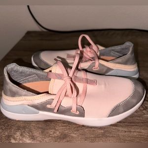 Pink/grey shoes
